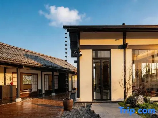 Mountain Breeze as the Vein. Forest Private Hot Spring Outdoor Themed Homestay