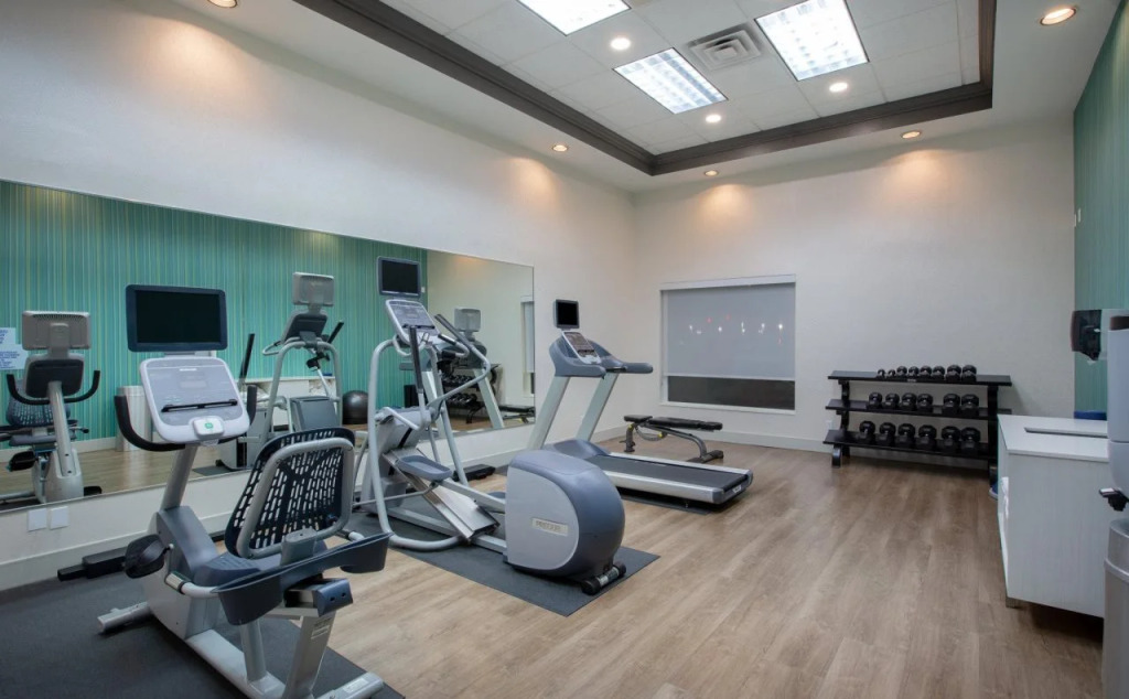 Holiday Inn Express Hotel & Suites Norfolk by IHG