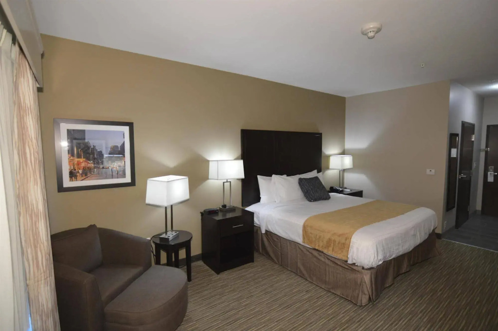 False River Hotel