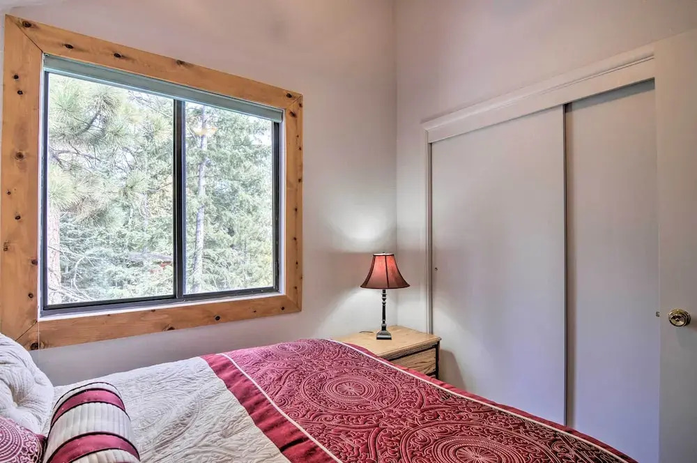 Duck Creek Village Cabin w/ Deck on Half Acre