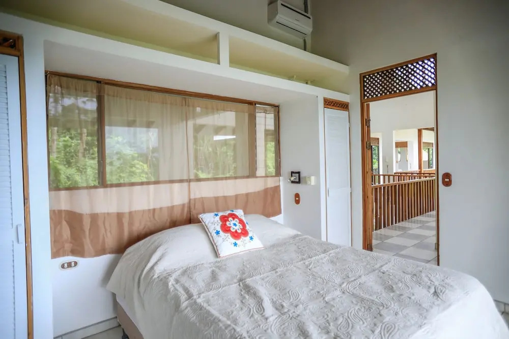Casa Luna - Private Villa with Ocean View, Pool, AC, Wi-Fi