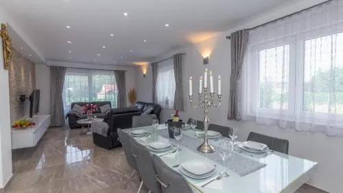 Villa Antea - privat heated pool, brand new villa, relaxing, rural near sea