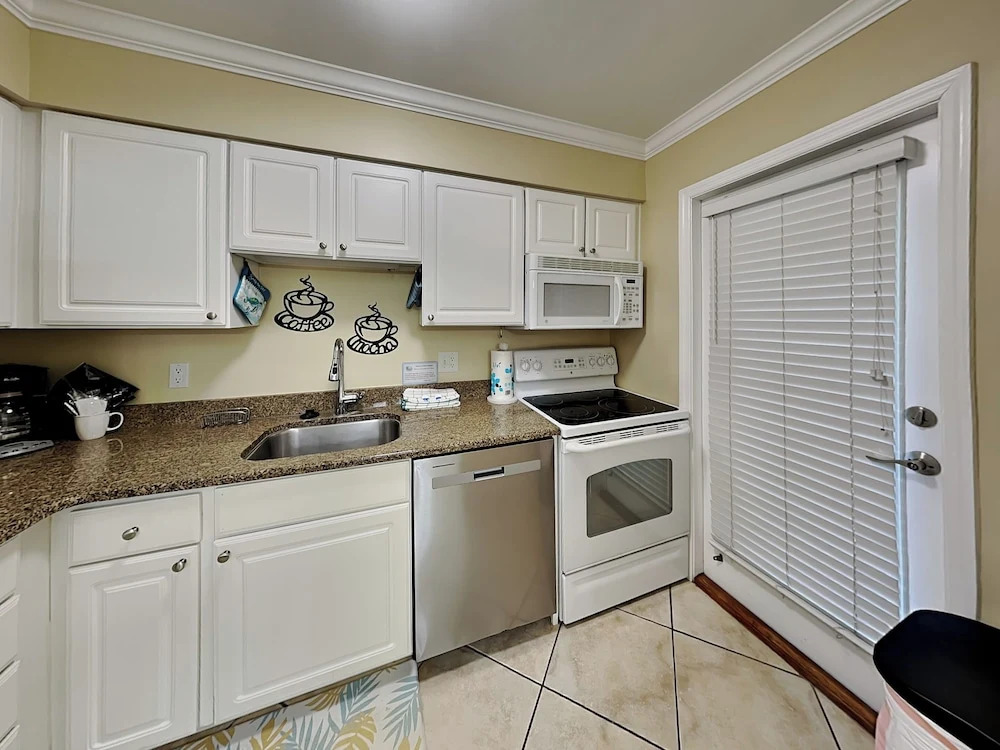 Barefoot Beach Resort B-201 by Distinctive Beach Rentals