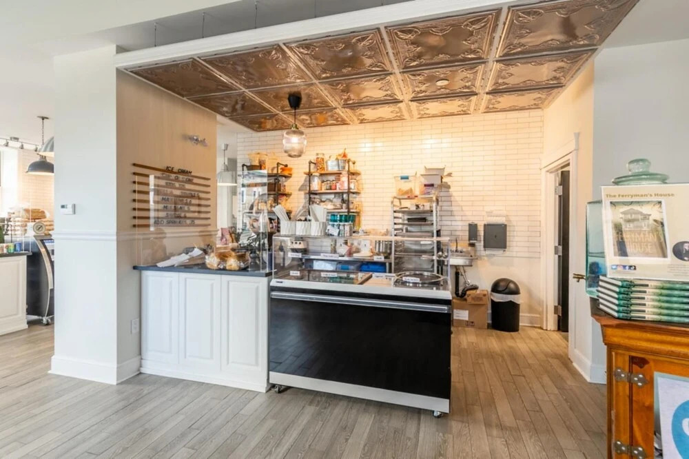 Rideau 2Br Signature Apartment Free Parking 3