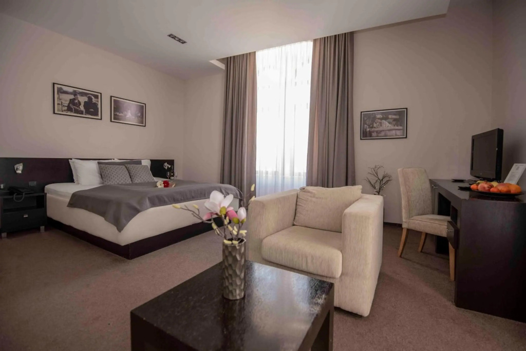 Hotel Platani