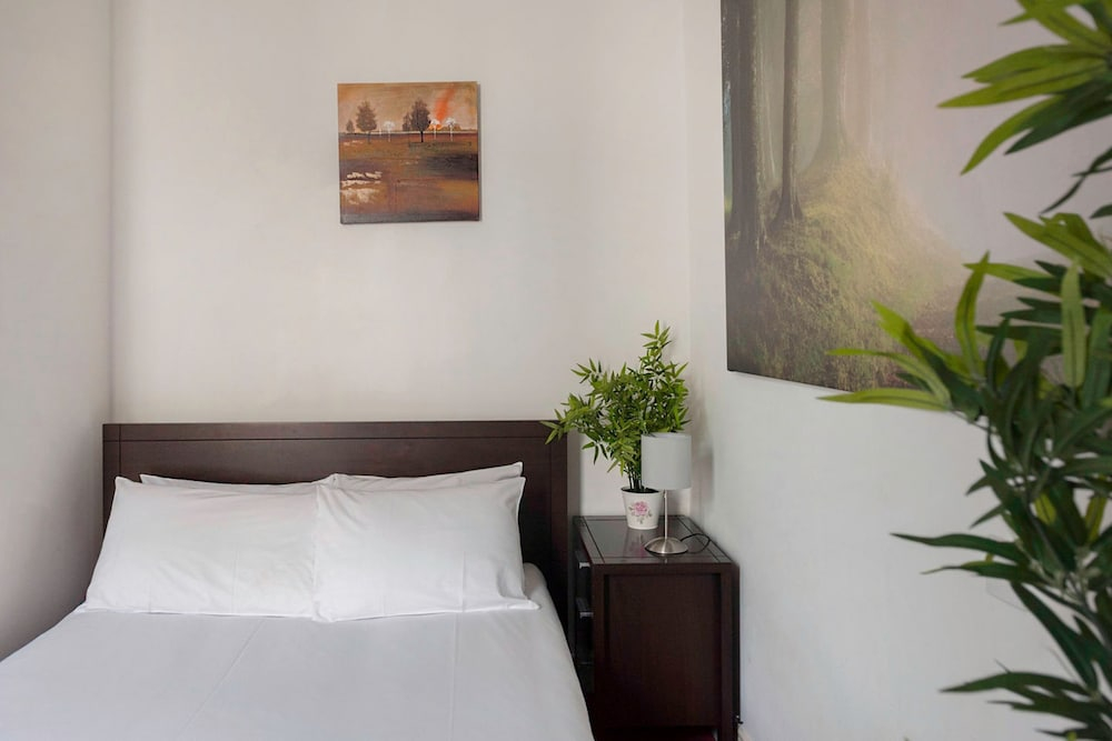 Metrostays - O'Connell Street 84-1