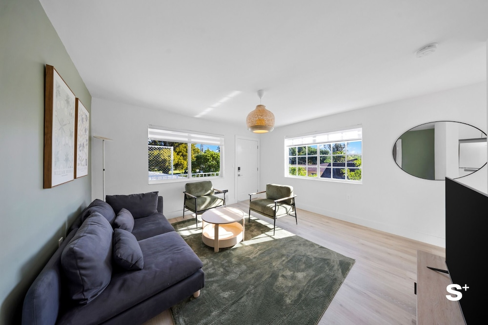Miami Retreat 1-BD - Parking and Gym