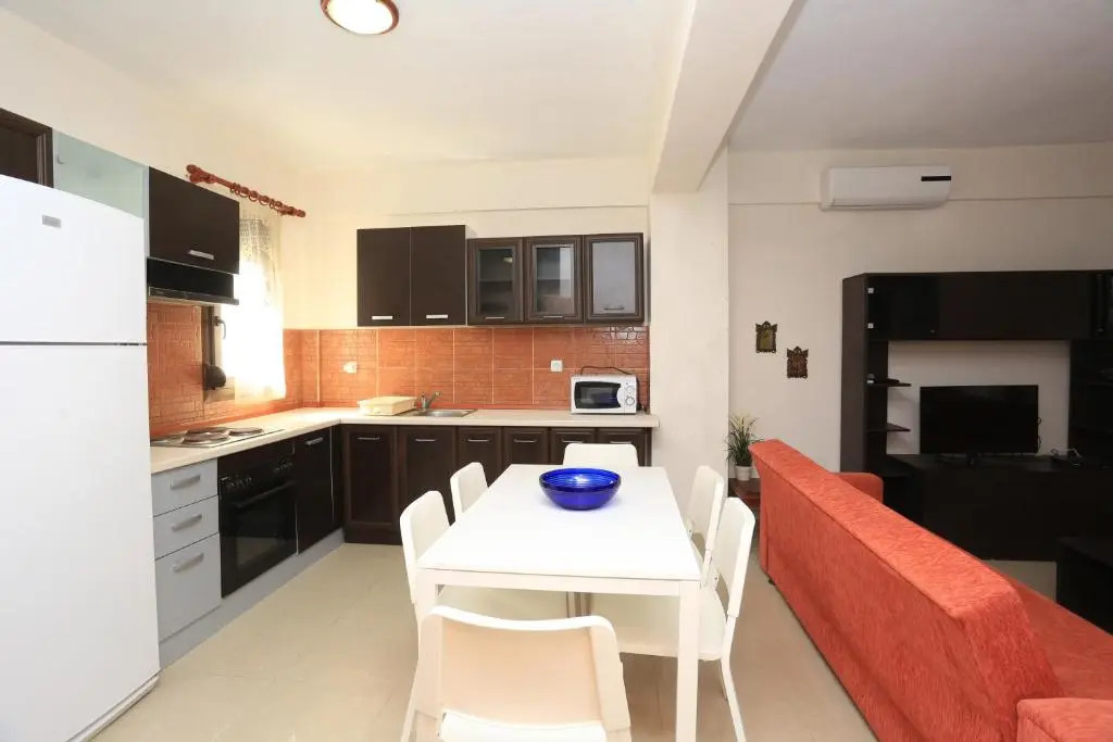 Villa Argo 2 - Beachfront, Big gardens, Location!