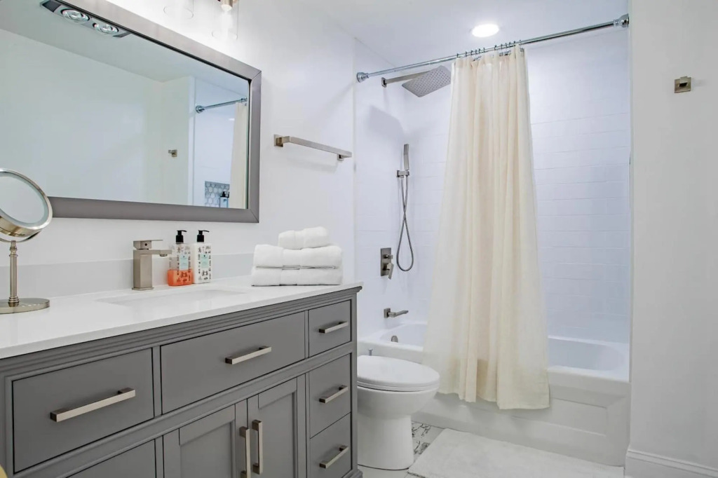 Fancy 1-BR in Central Location ⚜ Parking available