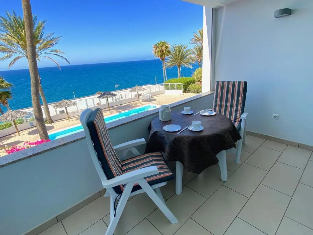 Ocean view apartments Las Flores I