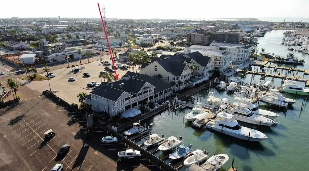 Sailfish & Dolphin Buyout by Avantstay 2 Units, Marina Front + View, Patio