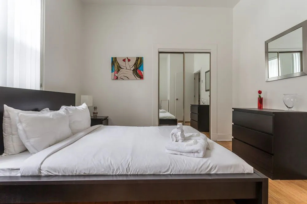Grand 6BR in Downtown MTL by Sonder
