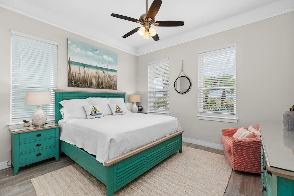Anchors Aweigh 3 Bedroom Cottage by RedAwning