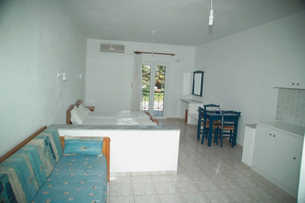 Zeus Hotel