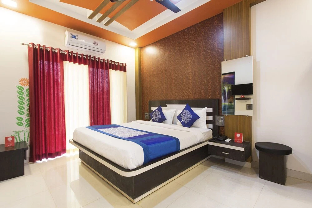 OYO 10236 Strawberry Homes