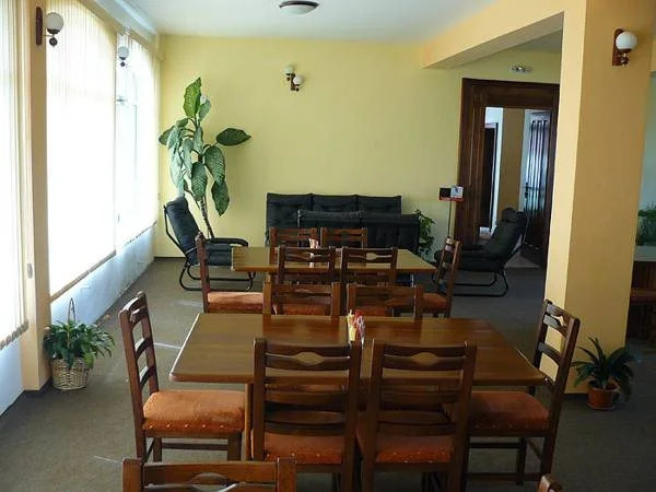 Family Hotel Iv