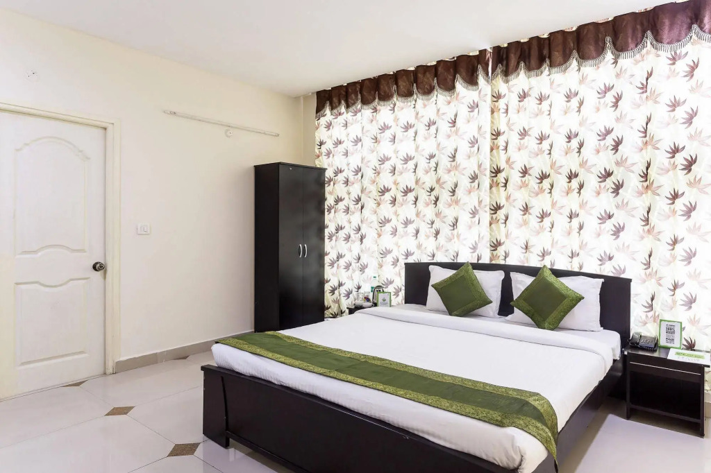 Treebo Srico, Banjara Hills