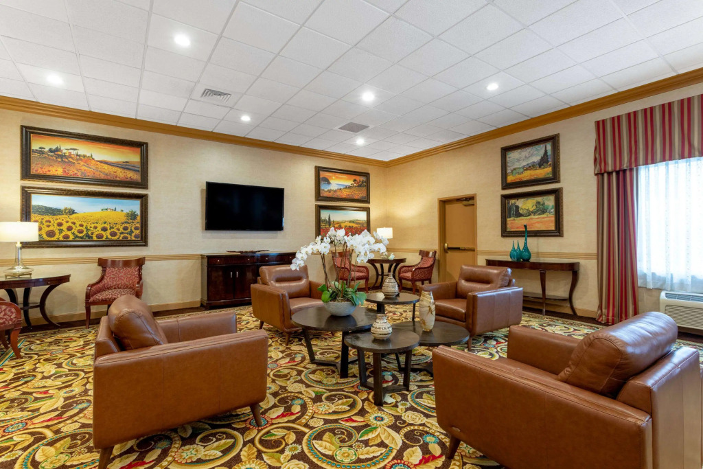 Hawthorn Extended Stay by Wyndham West Palm Beach Airport