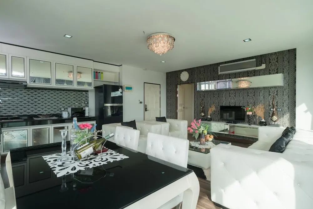 GoldStone Residency Patong , Phuket