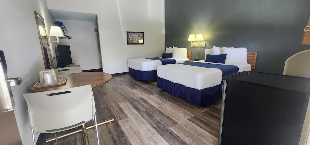 Econo Lodge Conference Center