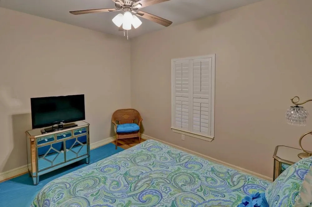 Sea Glass 11 3 Bedroom Condo by RedAwning