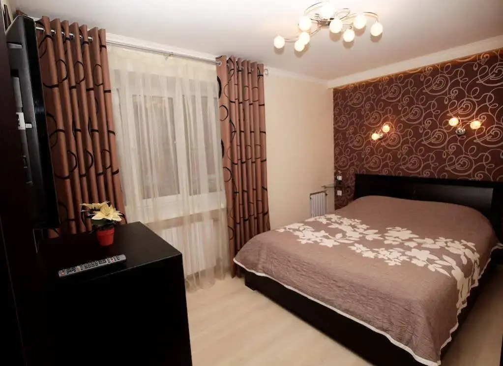 Apartment on Nauki Avenue 102
