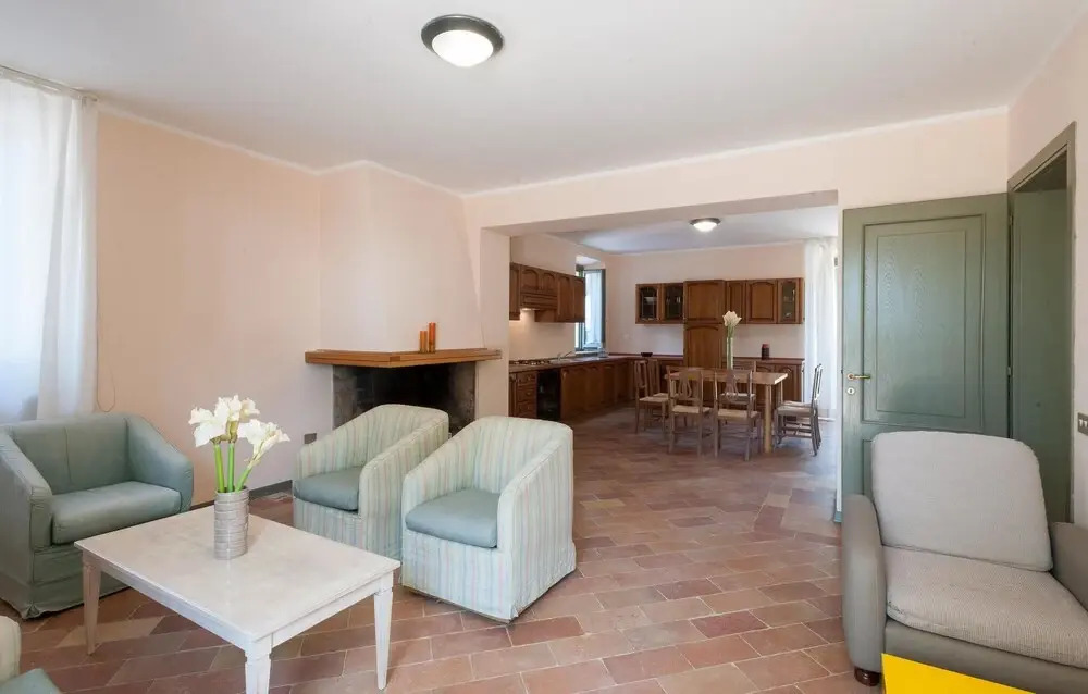 Stunning Apartment in Pesaro With Wifi and 6 Bedrooms