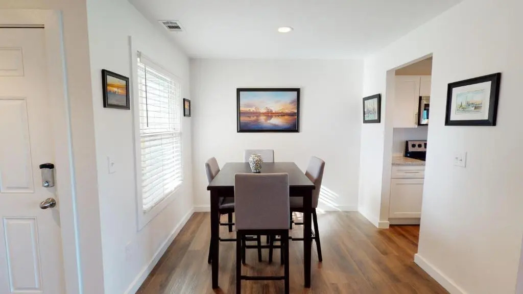 AH-D113 Newly Remodeled First Floor Condo, Near Shared Community Pool