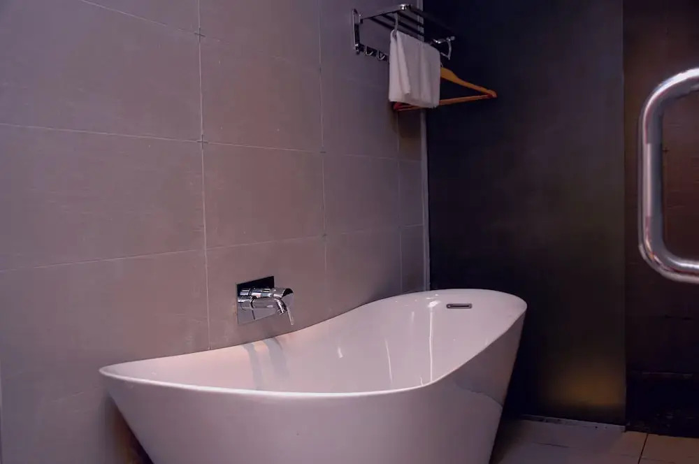 Wealth Hotel