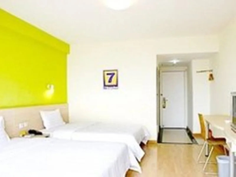 7Days Inn Foshan Tongji Bridge Tongji Road Subway Station