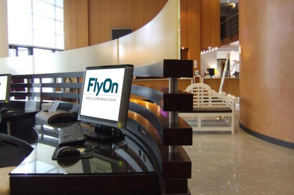 FlyOn Hotel & Conference Center