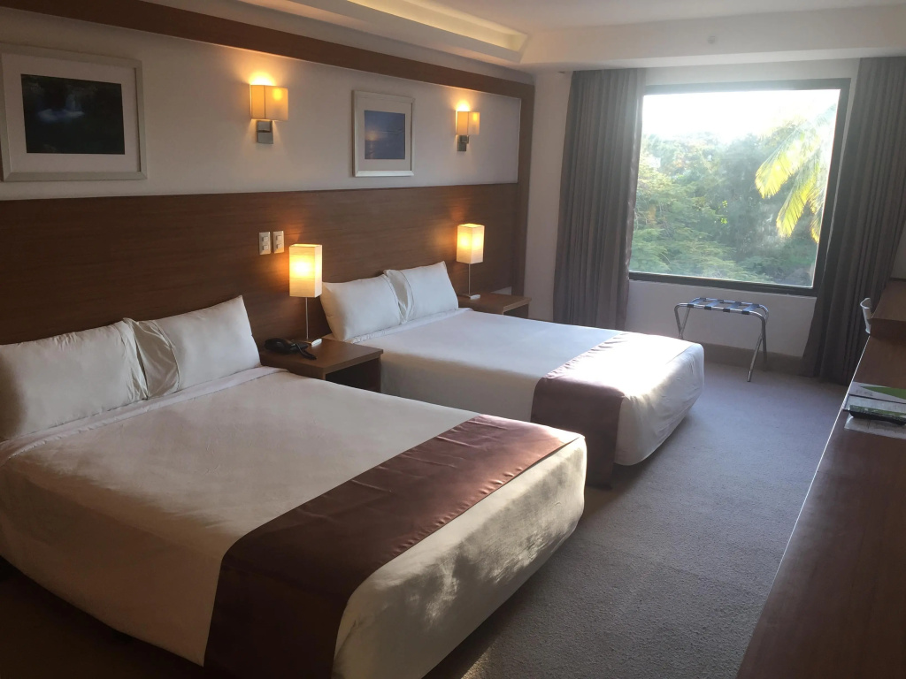 Weston Suites Hotel