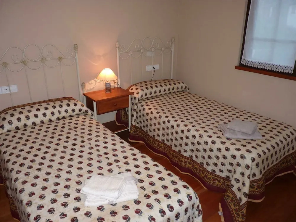 Heavenly Villa in Collia, Parres With Garden