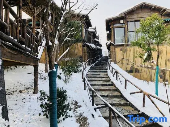 Qianhua Ancient Village Rufeng Homestay