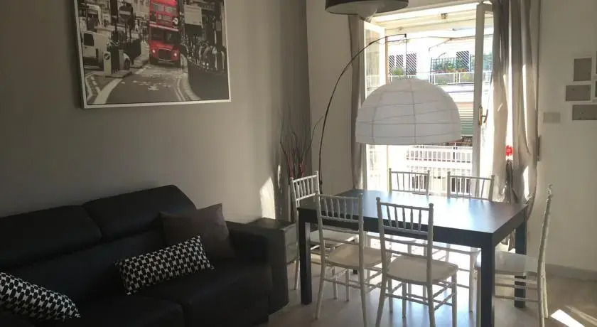 Apartment LED - Enzos Place