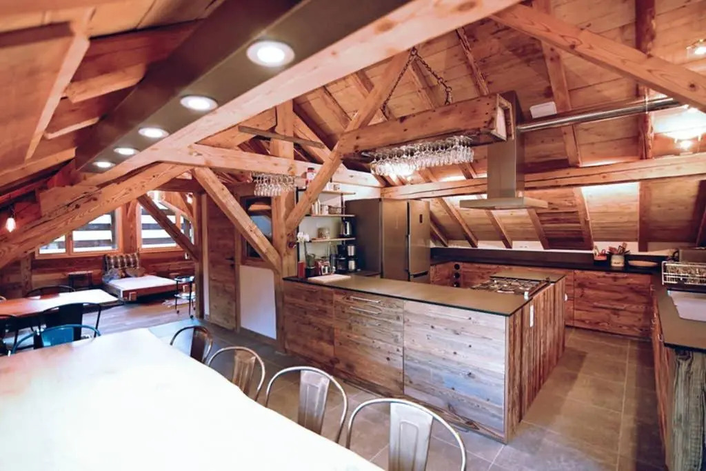 Chalet Coup de Coeur+Vehicule 4*4 ; 9 Places a Dispo