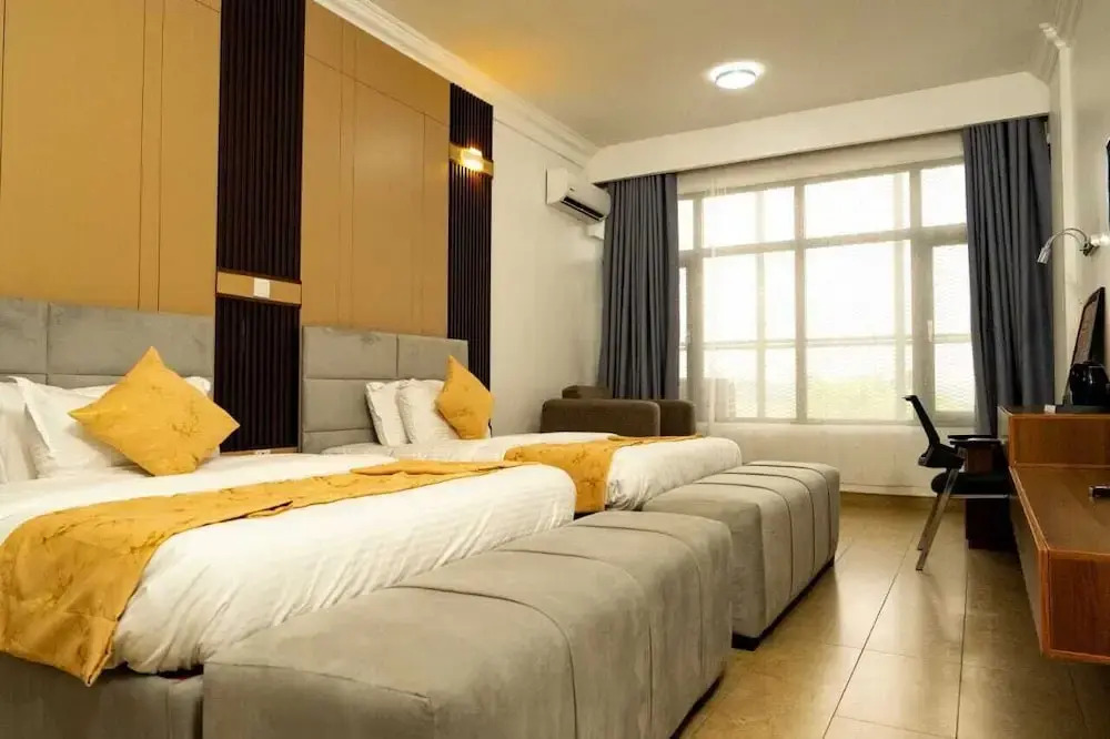 Julirose Hotel and Suites