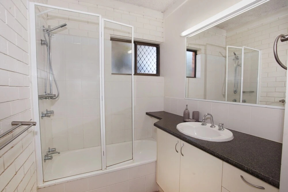 Anjuna, 2 bedroom apartment on canal