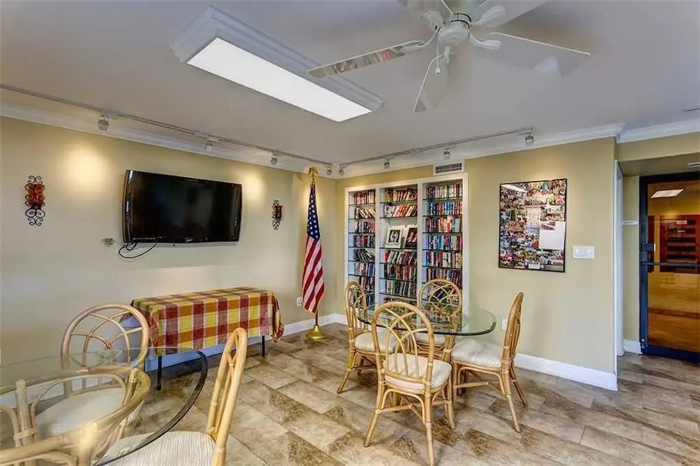 Sandarac B304 - Two Bedroom Condo