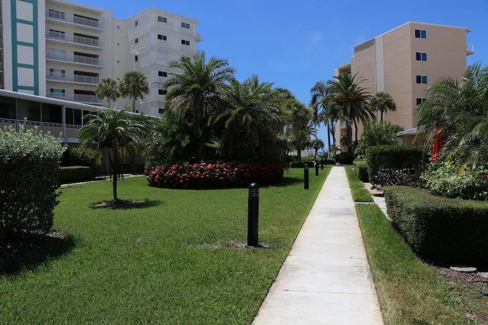 Jamaica Royale 005 - 2 Br Condo