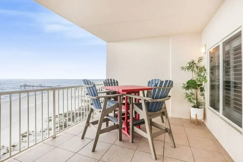 Admirals Quarters 802