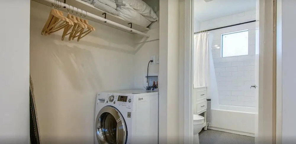 Centrally Located Studio Near Downtown