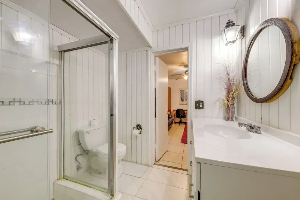 Studio w/ Pool Access, 3 Mi to Hard Rock Stadium!