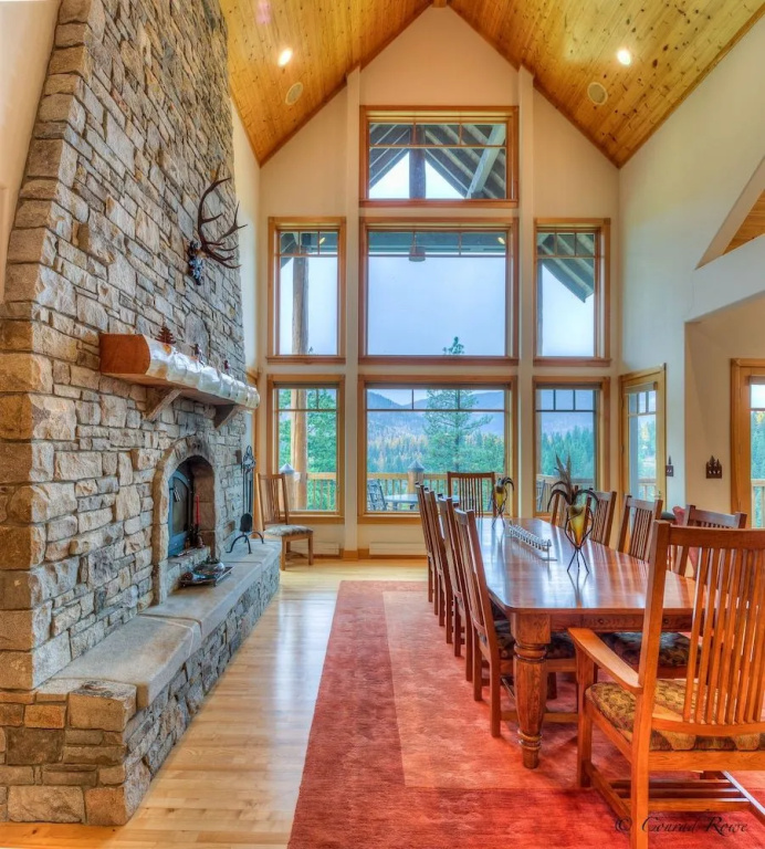 The Lodge at Trout Creek Bed and Breakfast