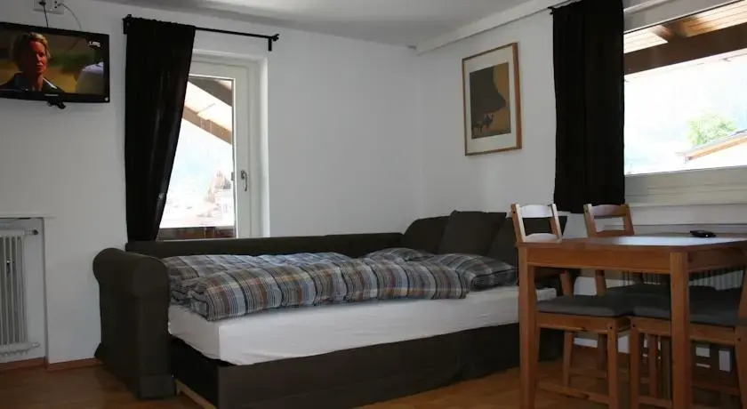 Mos Apartments