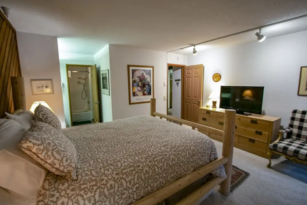 Aspen Creek #209 1 Bedroom Condo