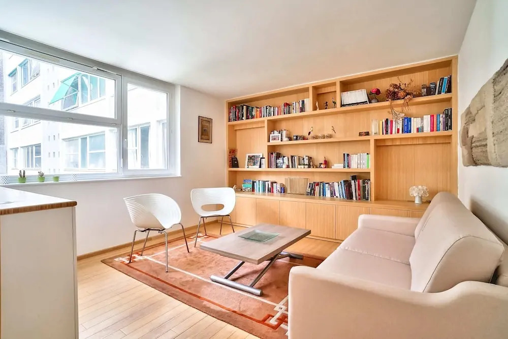 Charming 3 Room Apartment - Paris