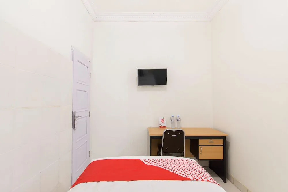 OYO 966 Dinda Guesthouse
