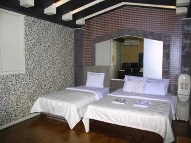 Hotel Parkway