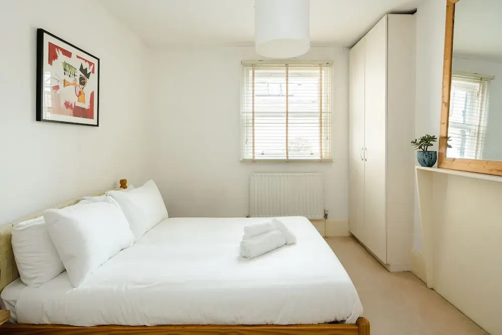 Beautiful Designer Flat in Maida Vale, Sleeps 4